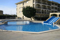 Costa Brava - BN901605 in Estartit, Catalonia. This nice holiday apartment is located in the center of L'Estartit, just 100 meters from a supermarket, 350 meters from the sandy beach, 9 km from the Empordà Golf golf course, 18 km from the Flaçà train station and 45 km from Girona airport. L’Estartit is a small town and seaside resort situated in the Spanish region of Catalonia, on the northern end of the Costa Brava. It's position, between the mountains and the plain of the River Ter, gives it the dual advantage of 15 kilometres of beautiful rocky coastline together with one of the longest sandy beaches on the Costa Brava. The geographical position and climate of this area of the Costa Brava make L’Estartit a privileged and ideal place to enjoy a pleasant holiday any time of the year. Costa Brava - BN901605 in Estartit, Catalonia